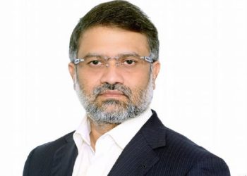 বিডিনিউজের সম্পাদকের বিরুদ্ধে অবৈধ ৪২ কোটি টাকার মামলা দুদকের