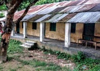 বিশ্বনন্দিত বিচারপতি রাধা বিনোদ পালের স্মৃতিবিজড়িত স্কুলটি নানা সমস্যায়