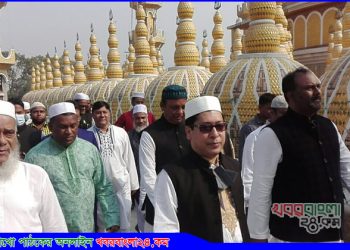 গোপালপুরে ২০১ গম্বুজ মসজিদ পরিদর্শনে জনপ্রসাশন প্রতিমন্ত্রী