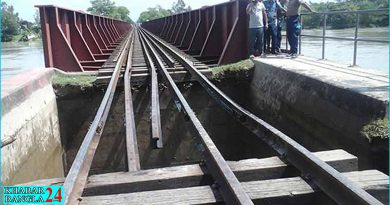 ২০১৭ সালে পৌলি রেলসেতুর দক্ষিণ পাশে প্রায় ২০-৩০ ফুট এলাকার মাটি ধস