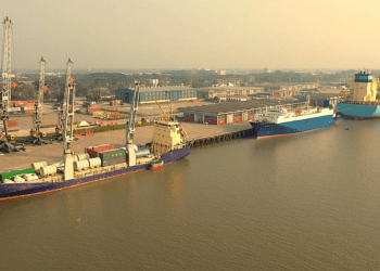 একদিনে মোংলায় ভিড়েছে ৩ বিদেশি জাহাজ