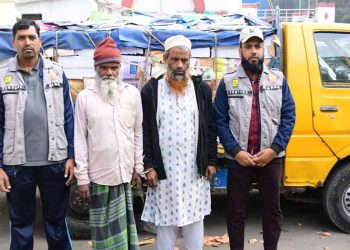 রাজধানীতে বিনামূল্যে বিতরণের ১০ হাজার বই জব্দ আটক ২