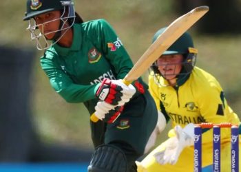 অজিদের সাথে লড়াই করেও বাঘিনীদের হার