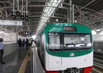 যান্ত্রিক ত্রুটিতে মেট্রো রেল চলাচল বন্ধ