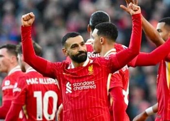অ্যানফিল্ডে সালাহর ১০০ প্রতিপক্ষকে উড়িয়ে দিলো লিভারপুল