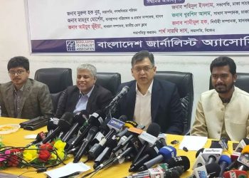 ৫ আগস্ট নির্বাচন চাইলেন সালাহউদ্দিন আহমেদ