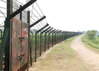 চাঁপাইনবাবগঞ্জ সীমান্তে বিএসএফের গুলিতে বাংলাদেশি আহত