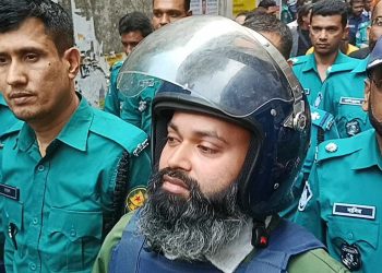 জবি শিক্ষার্থীকে হত্যাচেষ্টা : সোলায়মান-রঞ্জন ২ দিনের রিমান্ডে