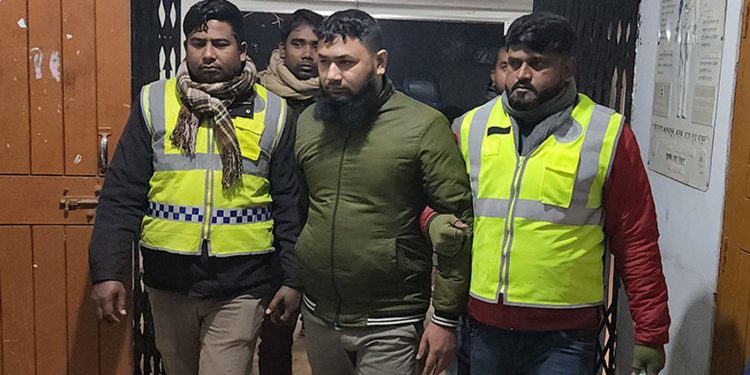 ঠাকুরগাঁওয়ে বিদেশি পিস্তলসহ যুবক আ/টক