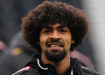 ফিজিও নিয়ে আসতে চান হামজা