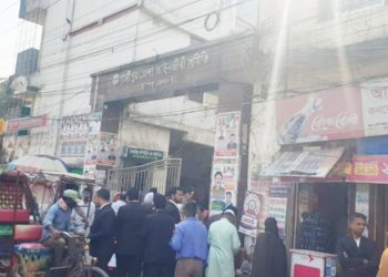 গাজীপুরে আদালত থেকে আসামি ছিনতাই