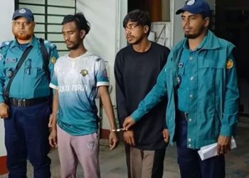 উত্তরায় প্রকাশ্যে দম্পতিকে কোপানো কিশোর গ্যাংয়ের ২ সদস্য আ'টক
