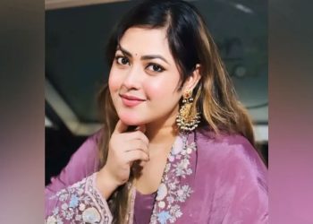 গ্রামের বাড়িতে গিয়েও রক্ষা হলো না আ.লী'গ নেত্রী দোলনার