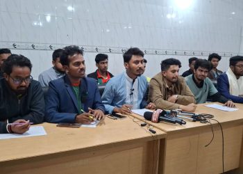 টাঙ্গাইলে আওয়ামী লীগের নেতাদের বাড়িতে ভাংচুর, অগ্নিসংযোগ ও লুটপাটের ঘটনায় বৈষম্যবিরোধী ছাত্র আন্দোলনের সমন্বয়করা জড়িত না- দাবি সংবাদ সম্মেলনে