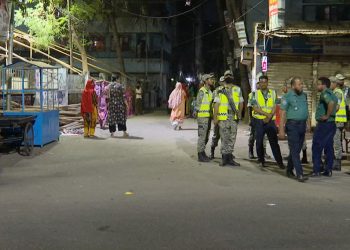 রাতের ঢাকায় বাড়ছে আতঙ্ক সাধারণ মানুষ চায় স্বস্তি