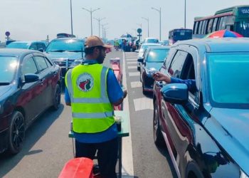 ম্যানুয়াল পদ্ধতিতে টোল আদায় এলিভেটেড এক্সপ্রেসওয়েতে ভোগান্তি