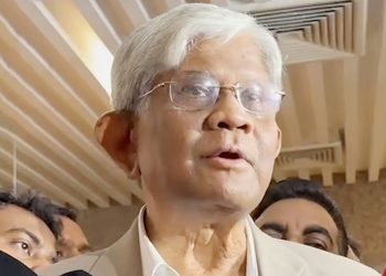 অর্থ উপদেষ্টা : চলতি বছরেই পাচার হওয়া কয়েকশ কোটি ডলার ফিরিয়ে আনা সম্ভব