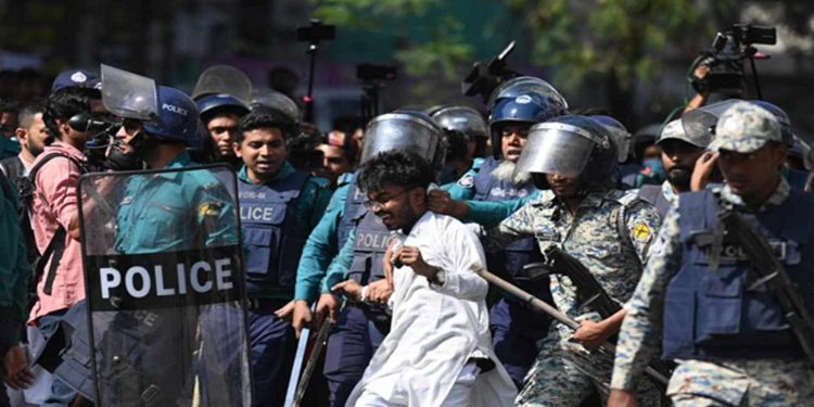 হিজবুত তাহরীরের ৭ সদস্যের চার দিনের রিমান্ড মঞ্জুর