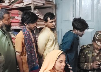 লক্ষ্মীপুরে নকল সোনাসহ প্রতারক চক্রের ৪ সদস্য আ'টক