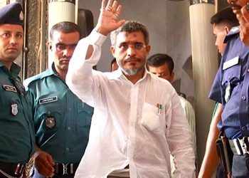 লুৎফুজ্জামান বাবরকে অ'স্ত্র উদ্ধারের অভিযোগে ১৭ বছর দণ্ড থেকে খালাস হা'ইকোর্টের