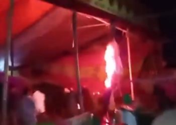 গাইবান্ধায় মেলার নামে জু'য়ার আসর ক্ষুব্ধ জনতার ভাঙচুর ও অ'গ্নিসংযোগ