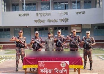 জয়পুরহাটে ভারতীয় ফে'নসিডিলসহ চোরাকারবারি আ'টক