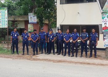 নড়িয়ায় পদ্মা নদী থেকে বালু উত্তোলন নিয়ে বিএনপির দুই পক্ষের
