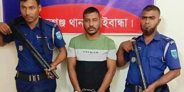 গাইবান্ধায় মা'দকসহ দেশীয় অ'স্ত্র উদ্ধার এক মাদক কারবারি আ'টক