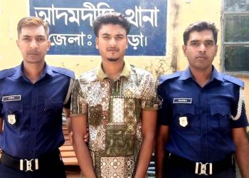 বগুড়ায় বিএনপি অফিসে হা'মলার মা'মলায় ছাত্রলীগ নেতা গ্রে'প্তার