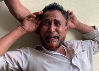 স্ত্রীকে গলাকেটে হ'ত্যা বাবাকে ফোনে জানিয়ে পালালেন স্বামী