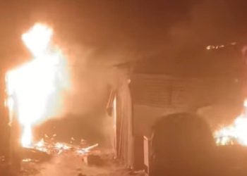 মিরসরাইয়ে গভীর রাতে অ'গ্নিকাণ্ড পুড়ল ব্যবসা প্রতিষ্ঠান ও বসতঘর