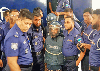 তিন আসামিকে খা'লাসের রায়ে ‘অসন্তুষ্ট’ আছিয়ার মা