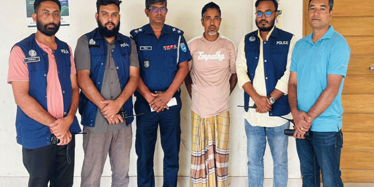 মৌলভীবাজারে তিন ডিপোতে ডা'কাতি: আন্তজেলা চক্রের মূলহোতা গ্রে'প্তা'র