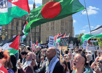 গাজায় হা'মলার প্রতিবাদে লন্ডনে প্রবাসী বাংলাদেশিদের বিক্ষোভ