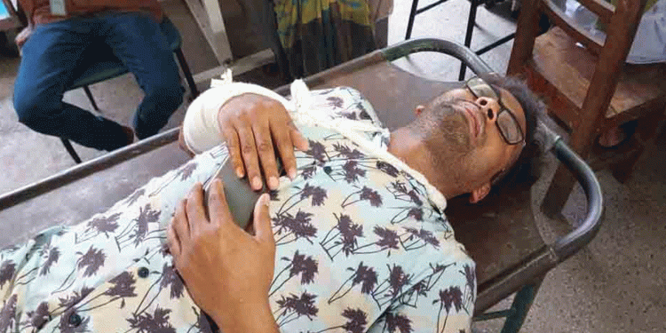 ময়মনসিংহে ছু'রিকাঘাতে বৈষম্যবিরোধী ছাত্রনেতা আ'হত