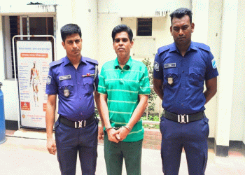 রূপগঞ্জে 'ডেভিল হান্ট' অভিযানে যুবলীগ নেতা নজরুল গ্রেপ্তার