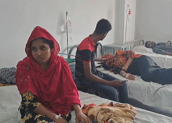 গাজীপুরে একই কারখানায় ফের শতাধিক শ্রমিক অসুস্থ