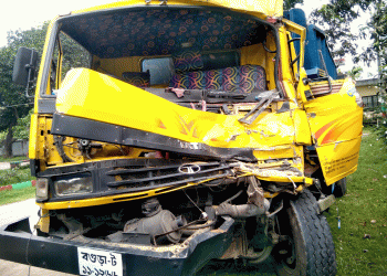 ফুলবাড়ীতে ট্রাকের ধাক্কায় ট্রাক্টরচালক নি'হত