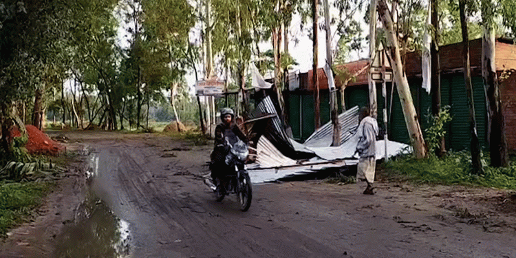 দেশজুড়ে কালবৈশাখীর তাণ্ডব: প্রা'ণহানি ও ঘরবাড়ি ক্ষতিগ্রস্ত
