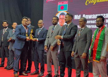 মালদ্বীপে সেরা কনটেন্ট ক্রিয়েটর ২০২৪ অ্যাওয়ার্ড পেলেন ইমরুল কাওসার ইমন