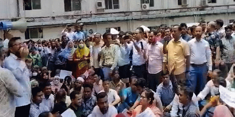 চাকরি সংশোধনী বাতিলে সচিবালয়ে কর্মবিরতি ও স্মারকলিপি কর্মসূচি