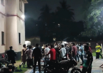 শেকৃবিতে ছাত্রদলের দুই গ্রুপের সংঘর্ষ অনুষ্ঠানে বিস্ফোরণের অভিযোগ