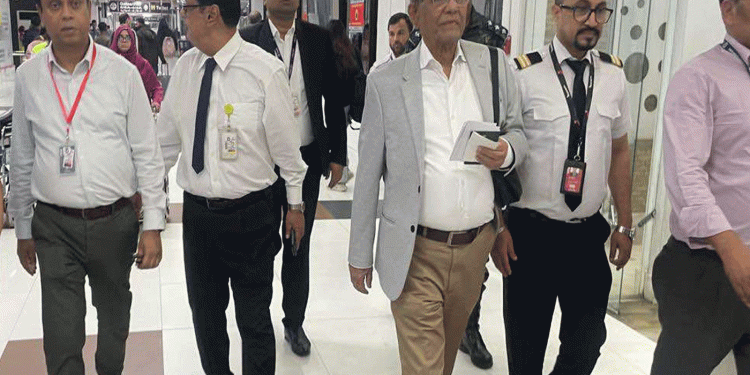চোখের জরুরি অস্ত্রোপচারের জন্য ব্যাংককে গেলেন মির্জা ফখরুল
