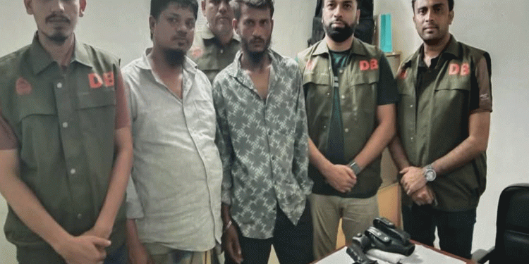 চাঁদপুরে পুলিশ সদস্যের চুরি হওয়া পি'স্তল-গু'লি ঢাকায় উদ্ধার গ্রে'প্তার ২