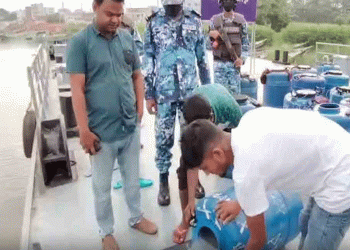 মেঘনায় ৩ কোটি টাকার গলদা চিংড়ির রেণু জব্দ