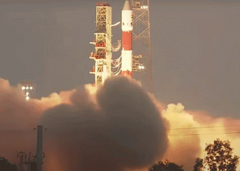 ভারতের নতুন মহাকাশ অভিযান ব্যর্থ মাঝপথে থেমে গেল র'কেট