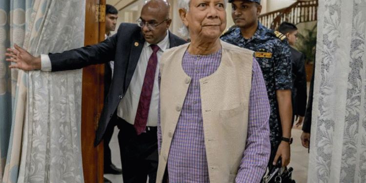 নির্বাচন নিয়ে চাপের মুখে প'দত্যাগের হু'মকি ড. ইউনূসের