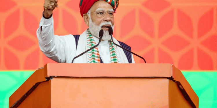 “রুটি খান বা গু'লি খেতে প্রস্তুত থাকুন”—পাকিস্তানকে মোদির কড়া বার্তা