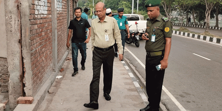 হাতিরঝিলের সীমানা প্রাচীর দ্রুত মেরামতের নির্দেশ রাজউক চেয়ারম্যানের