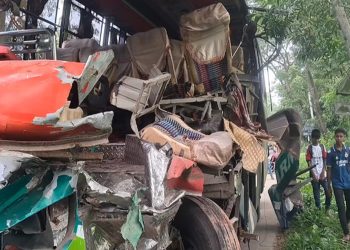 গোপালগঞ্জে ঘণ্টার ব্যবধানে একই স্থানে ৬ গাড়ির সংঘর্ষ নি'হত ২